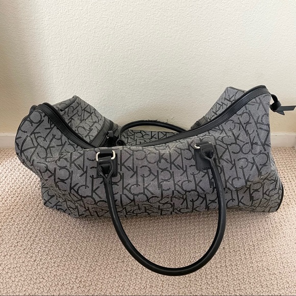 SOLD❤️ Calvin Klein Luggage Carry On Bag - Picture 4 of 13